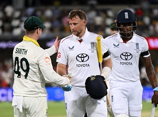 ऐशेज़: जो रूट के पहले ऑस्ट्रेलियाई शतक ने ब्रिस्बेन में इंग्लैंड को दिया मज़बूत स्कोर!