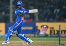 WPL: हरमनप्रीत कौर और निकोला कैरी की शानदार बल्लेबाजी से मुंबई इंडियंस ने गुजरात जायंट्स के खिलाफ बड़ा लक्ष्य हासिल किया