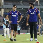 टी20 विश्व कप: सुनील गावस्कर क्यों चाहते हैं कि इंग्लैंड के खिलाफ पावरप्ले में जसप्रीत बुमराह दो ओवर डालें!